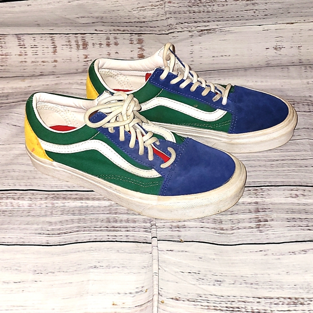 Vans - Picture 3 of 6